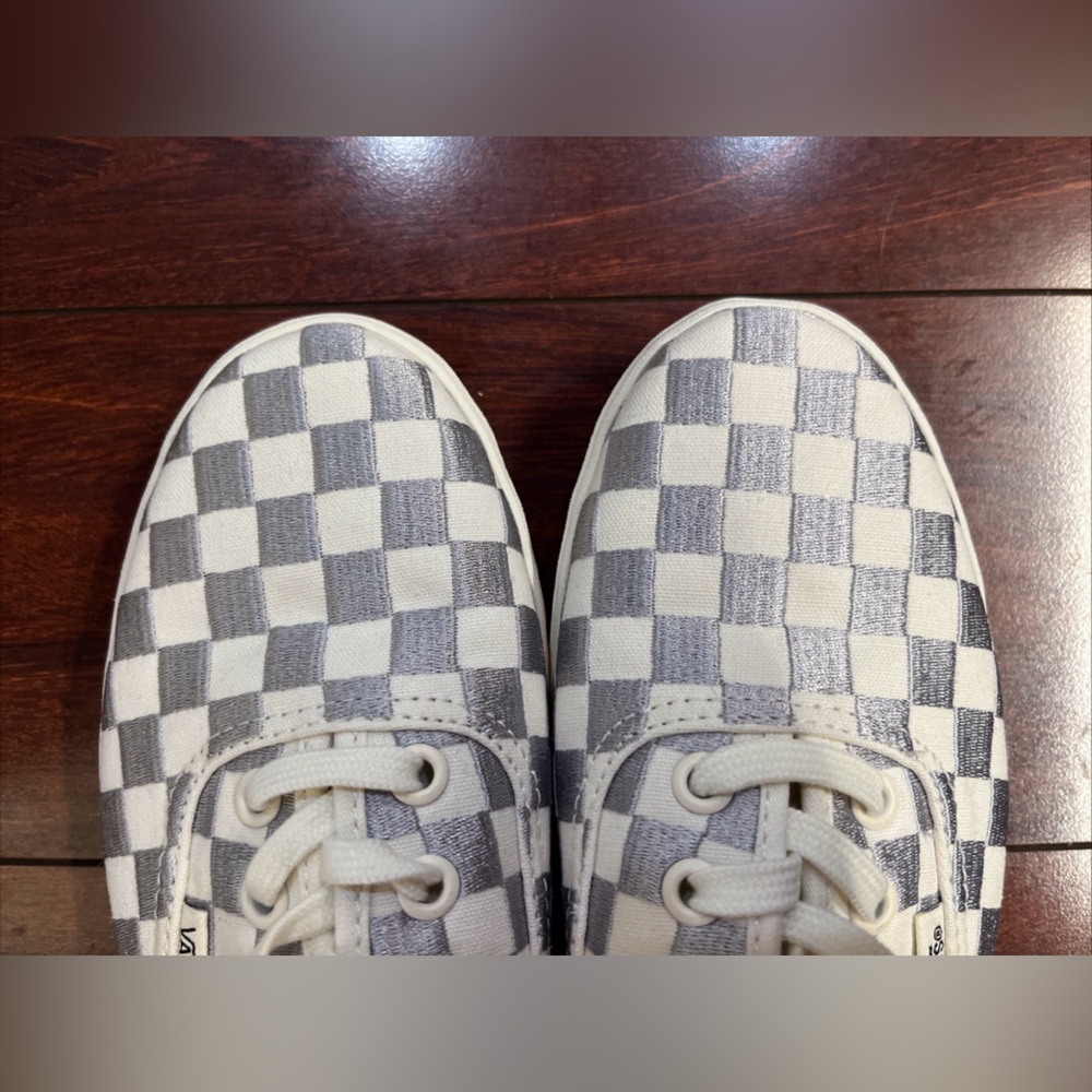 Womens 7 Vans Authentic Low Pro Embroidered Checkerboard Gray Low Top HALF BOX - Picture 4 of 16